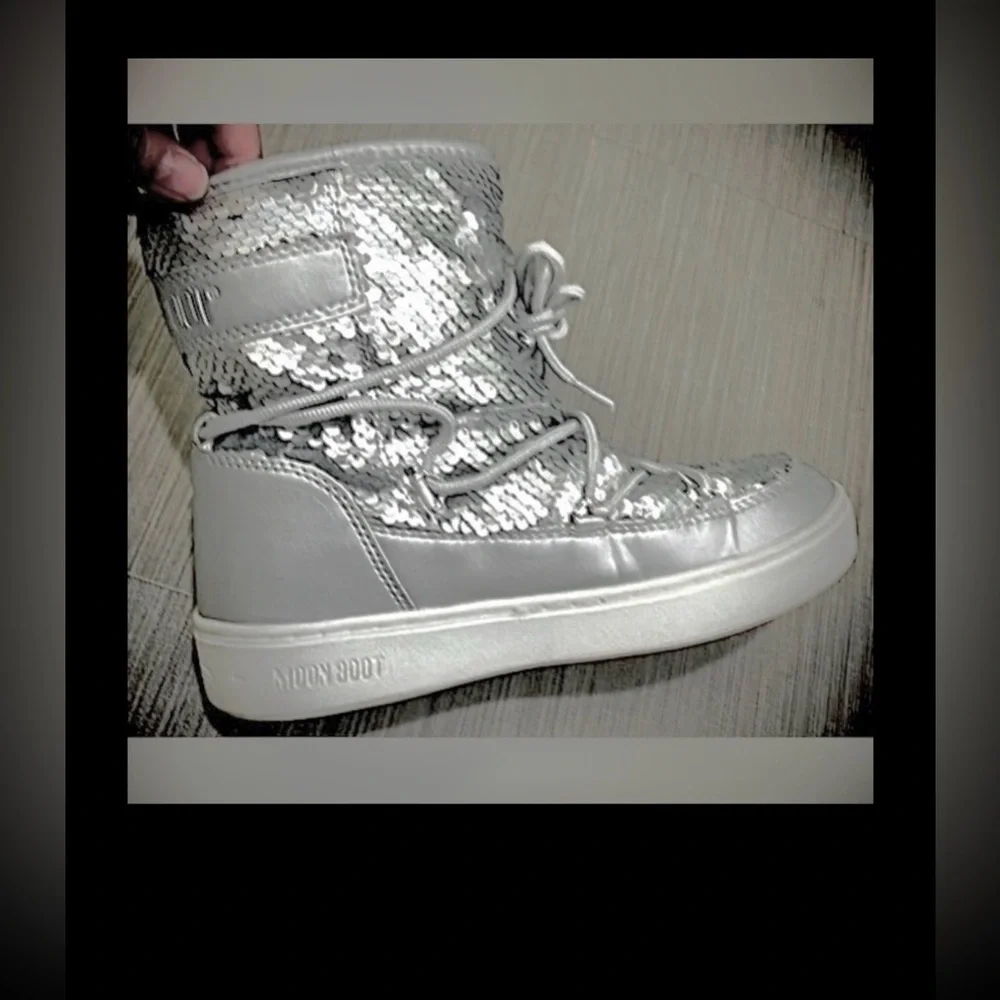 Moon Boot Mid Pulse Disco Short Platform Lace Up Silver Sequin Bling in Size 6